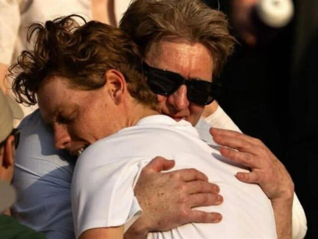 Maestro di abbracci nel cuore di Wimbledon!